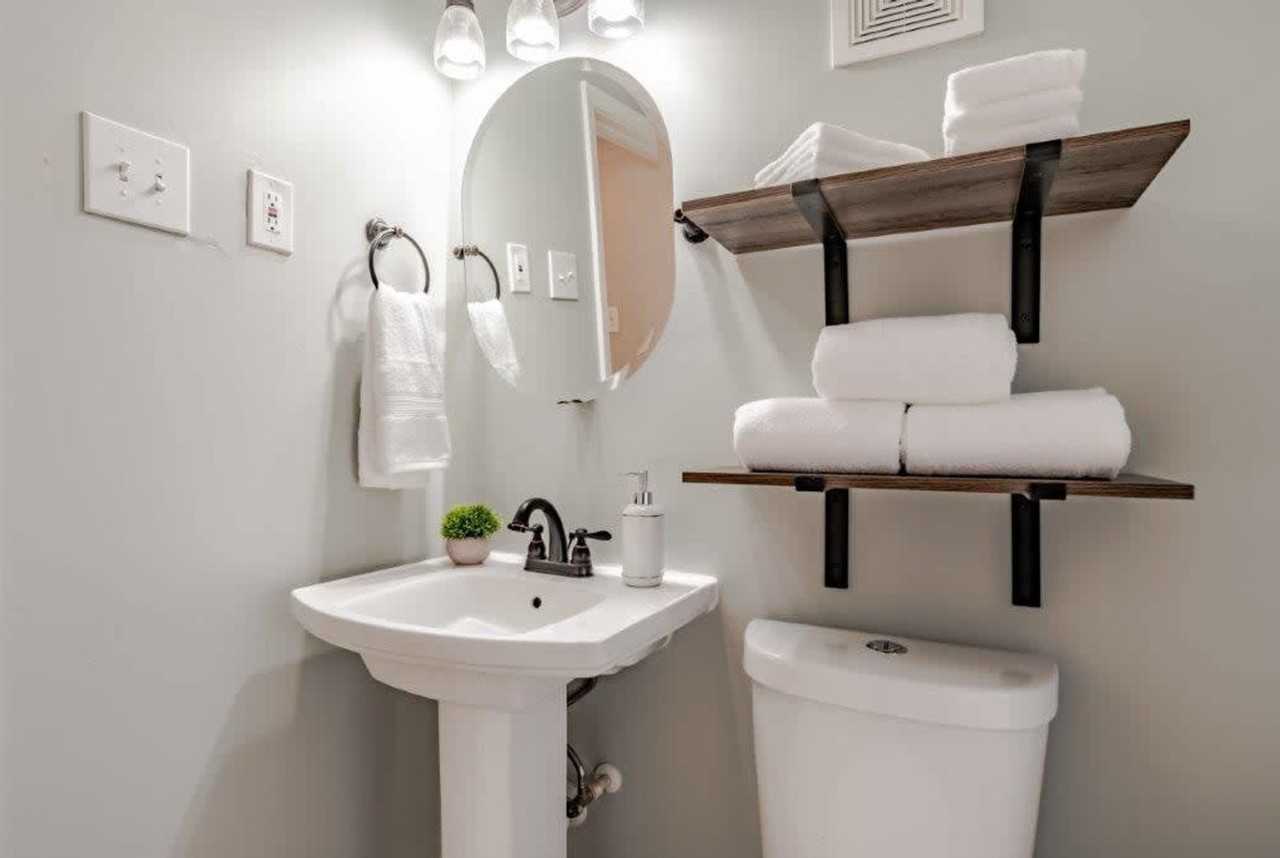 57 North Ann Street - Photo 3 of 50