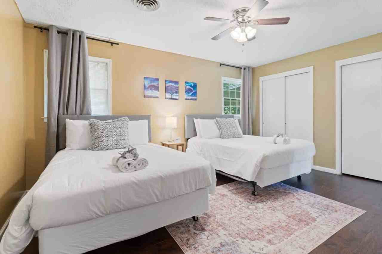 4243 Vaughn Rd #1043807P - Photo 6 of 50