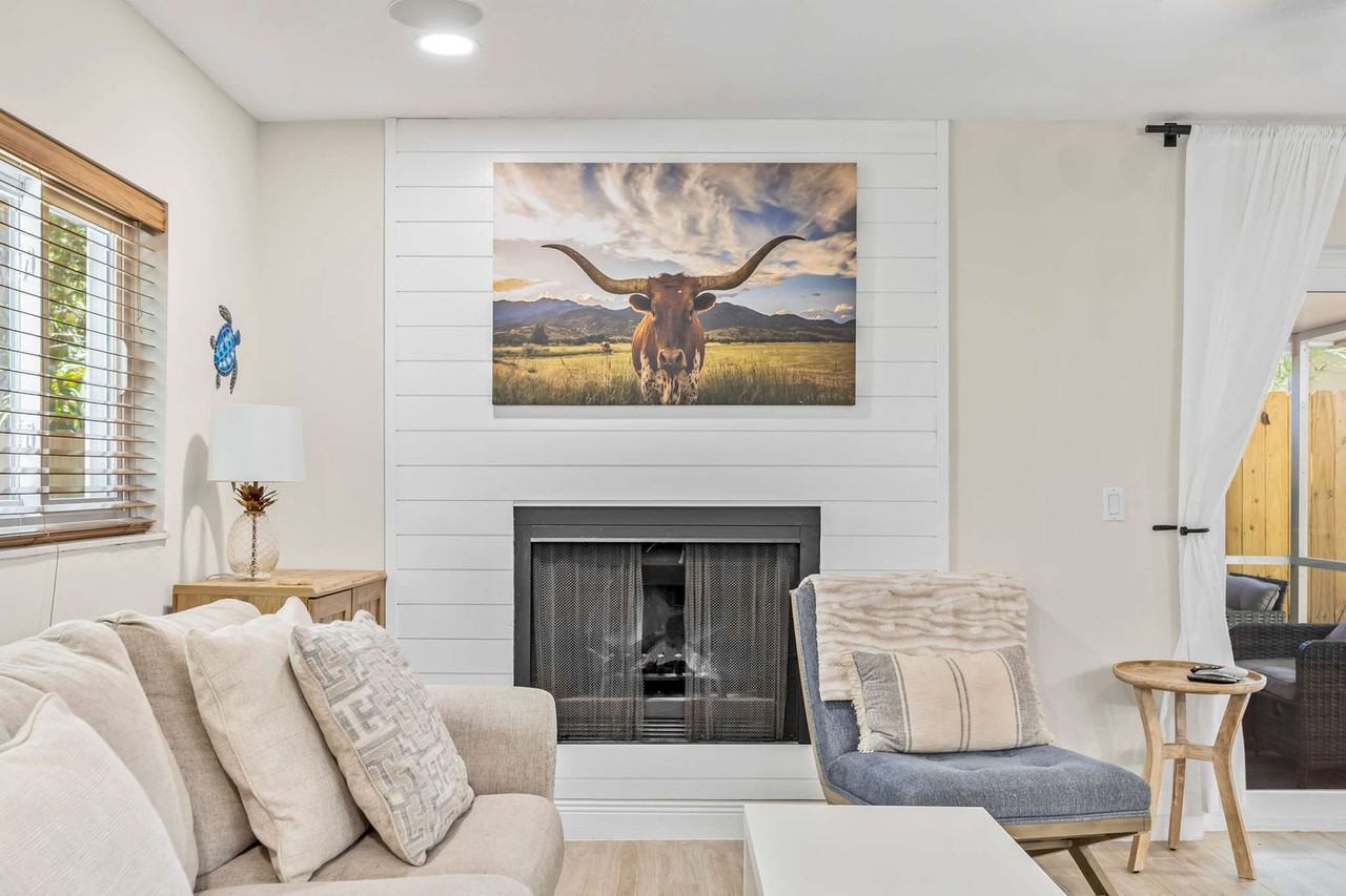 241 S Brevard Ave #1044472P - Photo 2 of 26