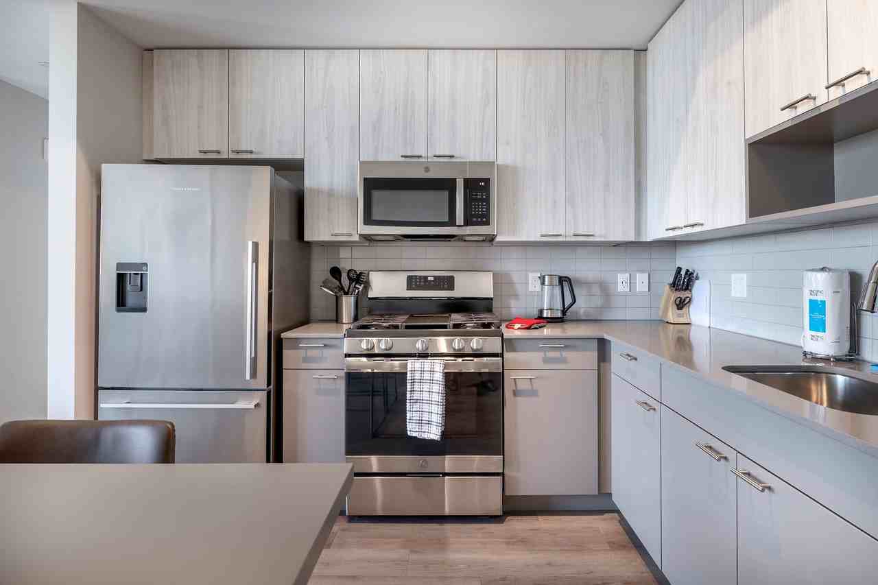 880 Pacific St #1050445P - Photo 5 of 9