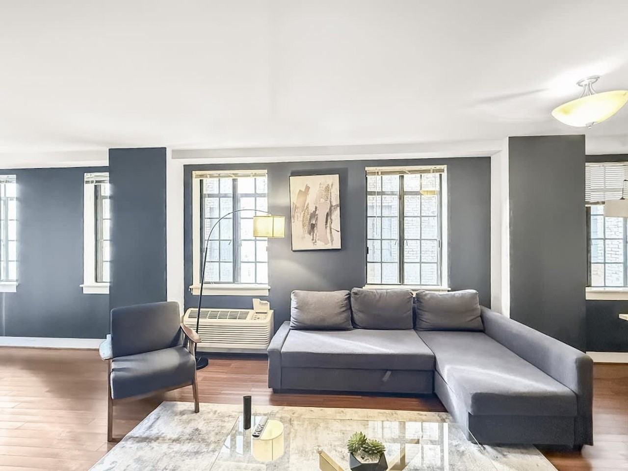 111 N 15th St #1055763P - Photo 3 of 30