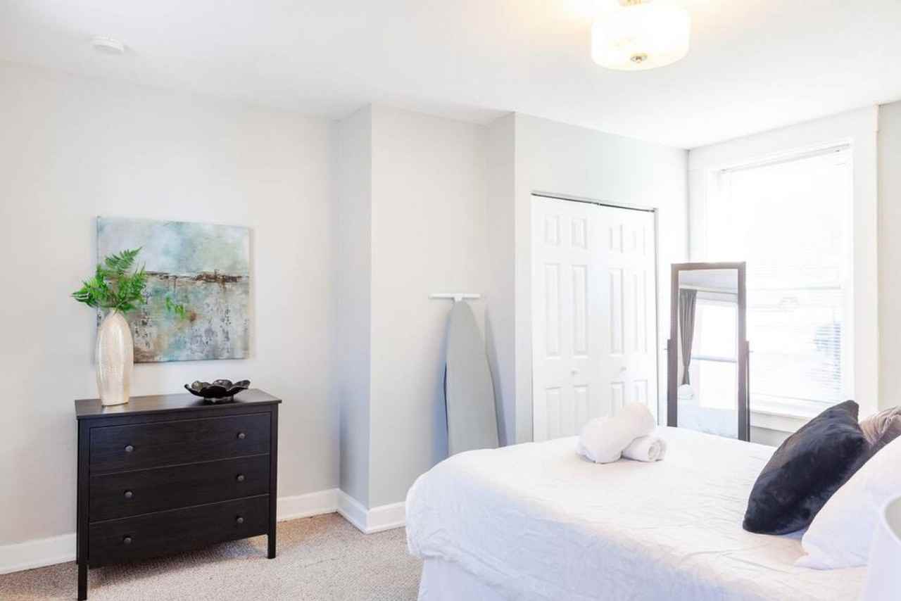 424 Liberty Hl #1056033P - Photo 4 of 24