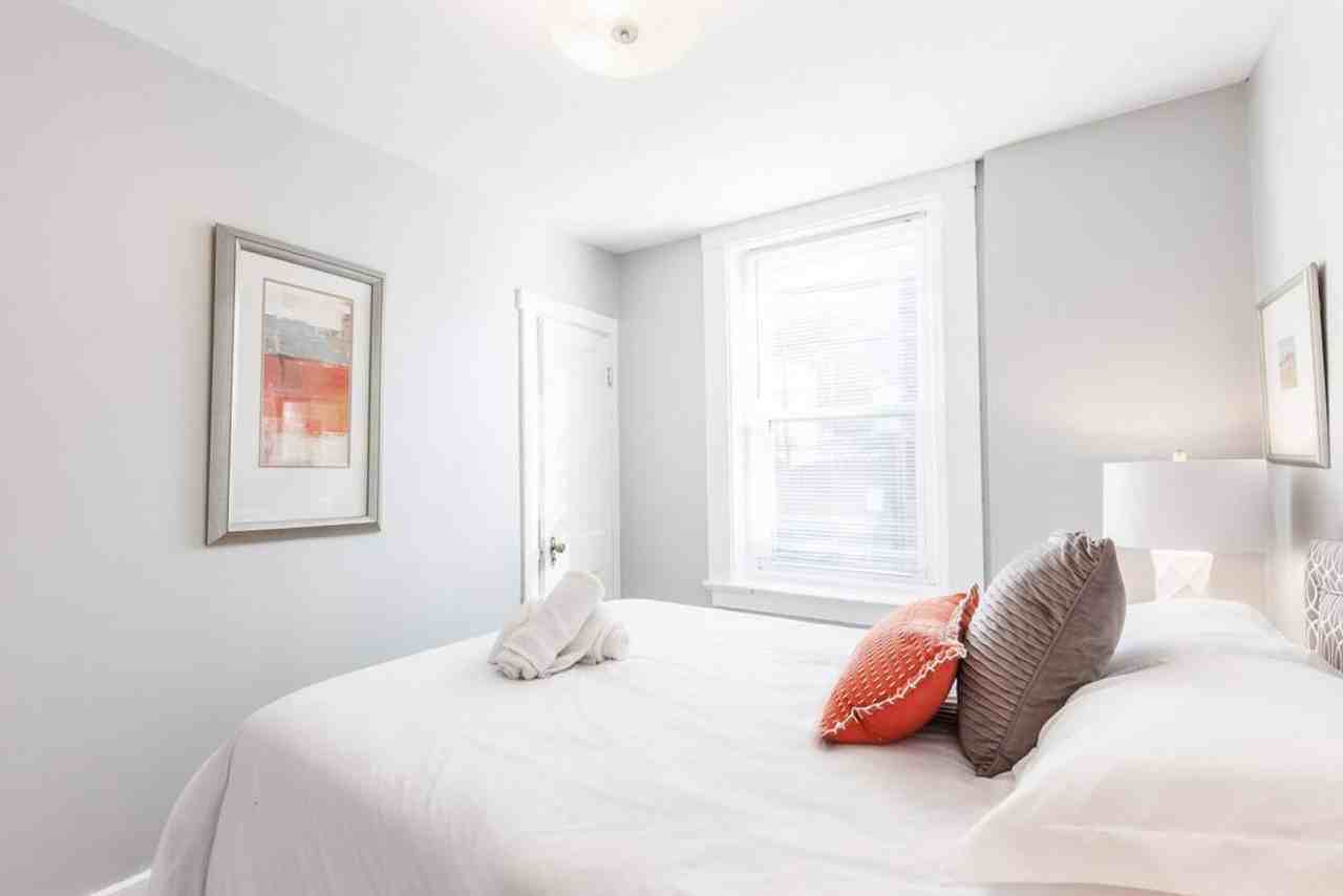 424 Liberty Hl #1056033P - Photo 5 of 24