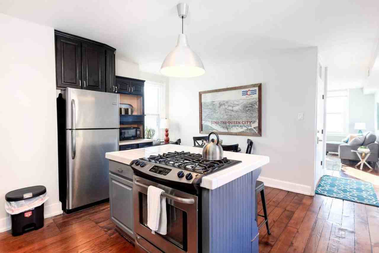 424 Liberty Hl #1056033P - Photo 7 of 24