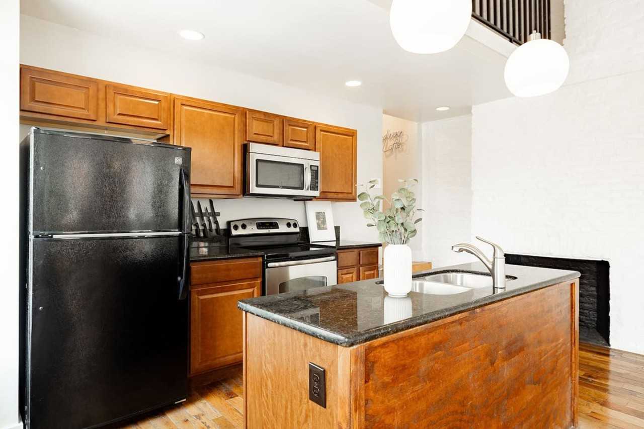 400 East 13th Street - Photo 7 of 30