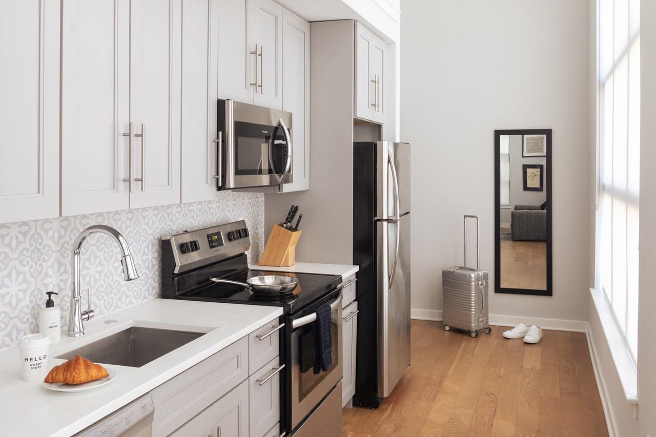 222 Vine St #1060934P - Photo 4 of 33