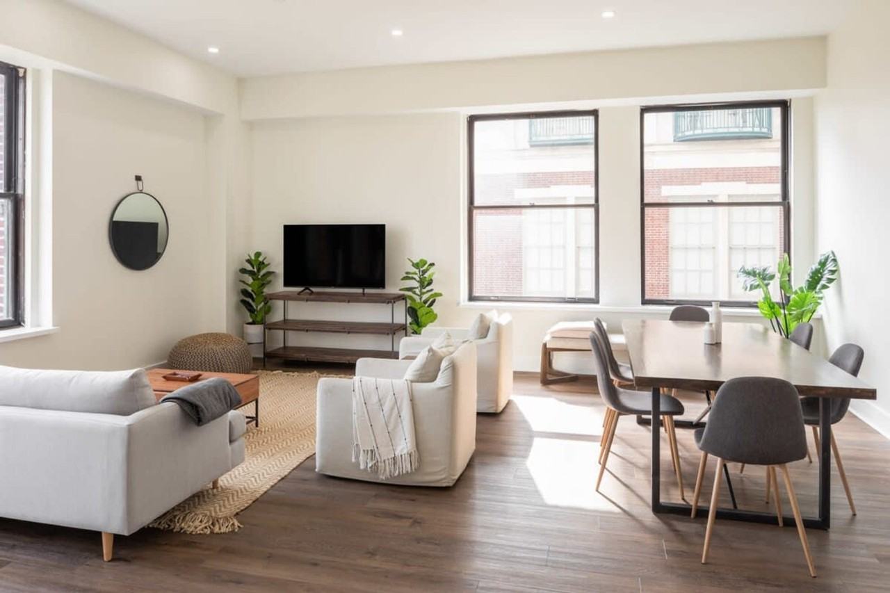 150S South Independence Mall West - Photo 4 of 41