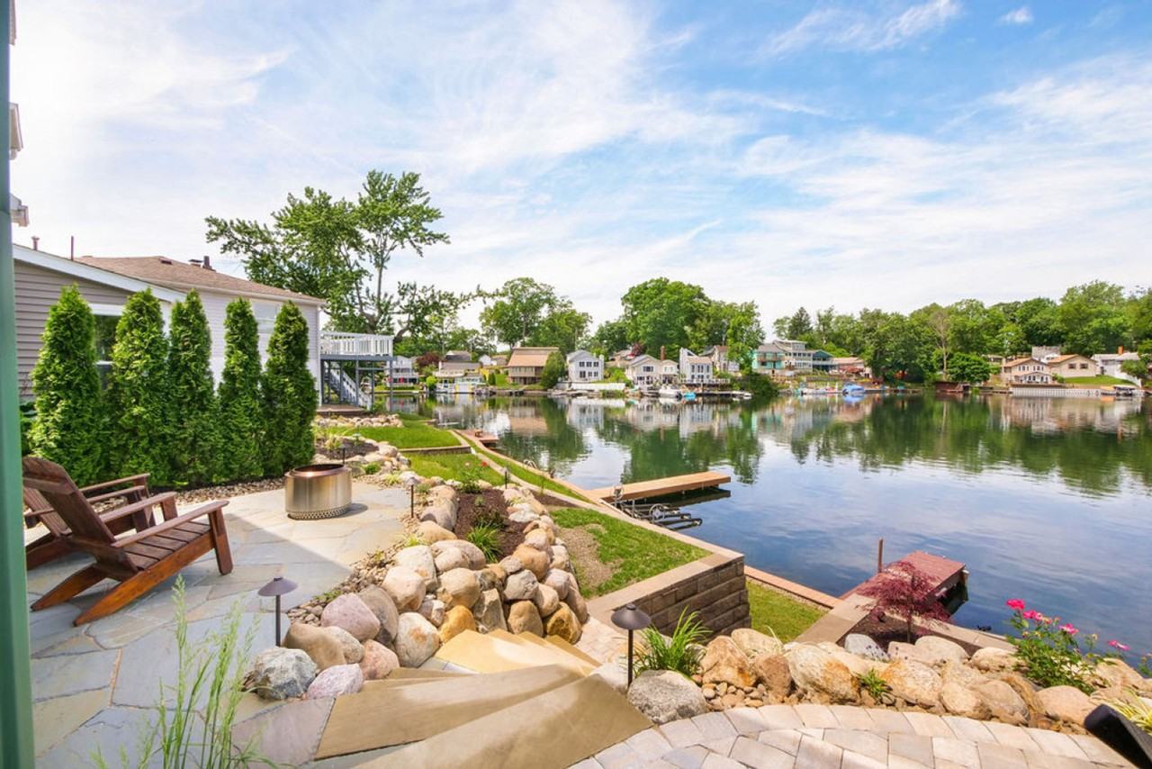 3576 Portage Point Blvd #1061035P - Photo 3 of 50