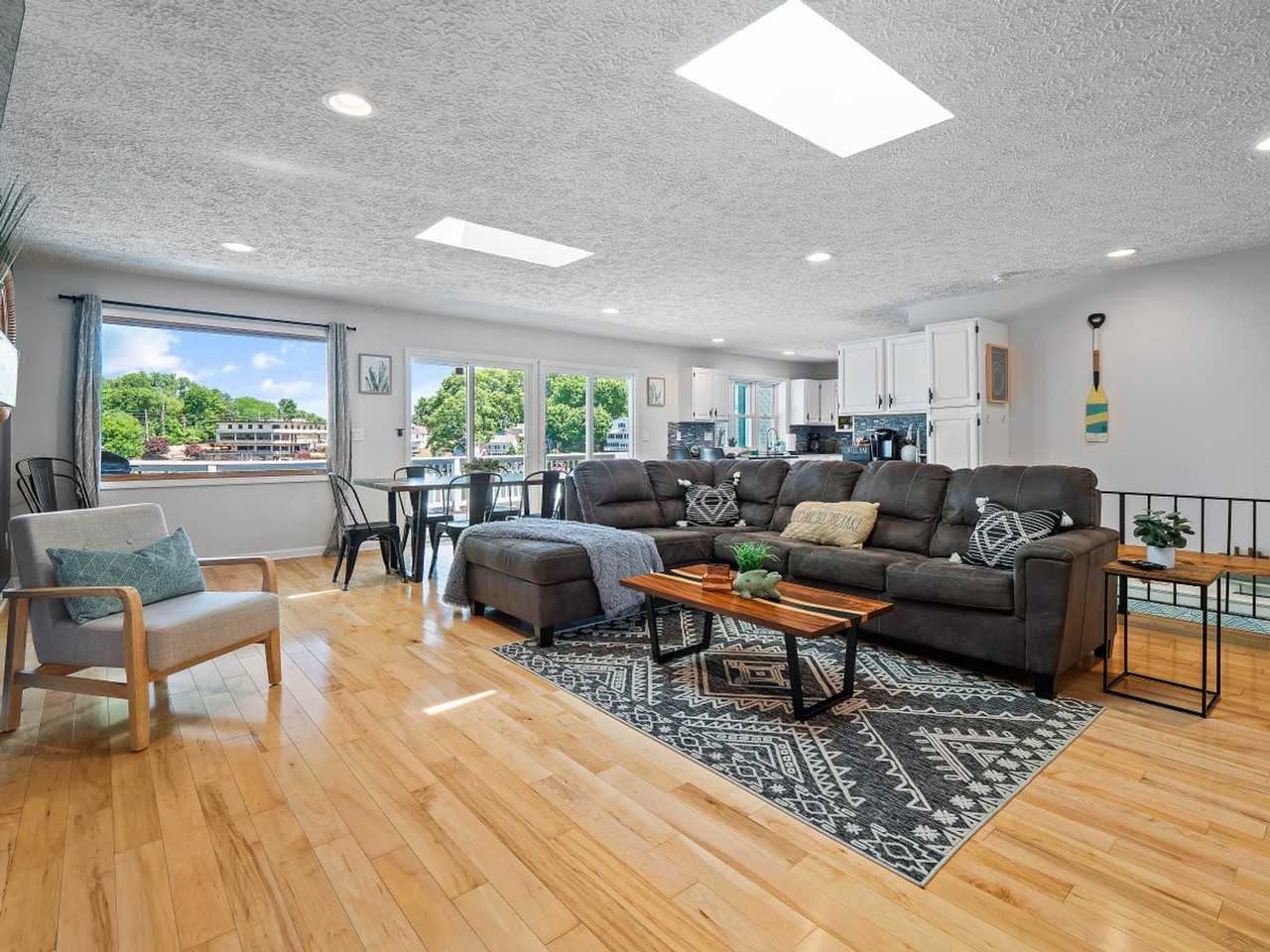 3585 Mong Ave #1061053P - Photo 4 of 40