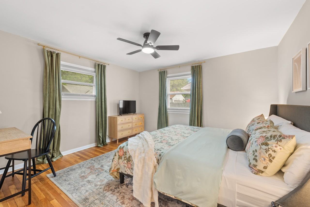 6536 Lawnwood Ave #1061060P - Photo 4 of 40