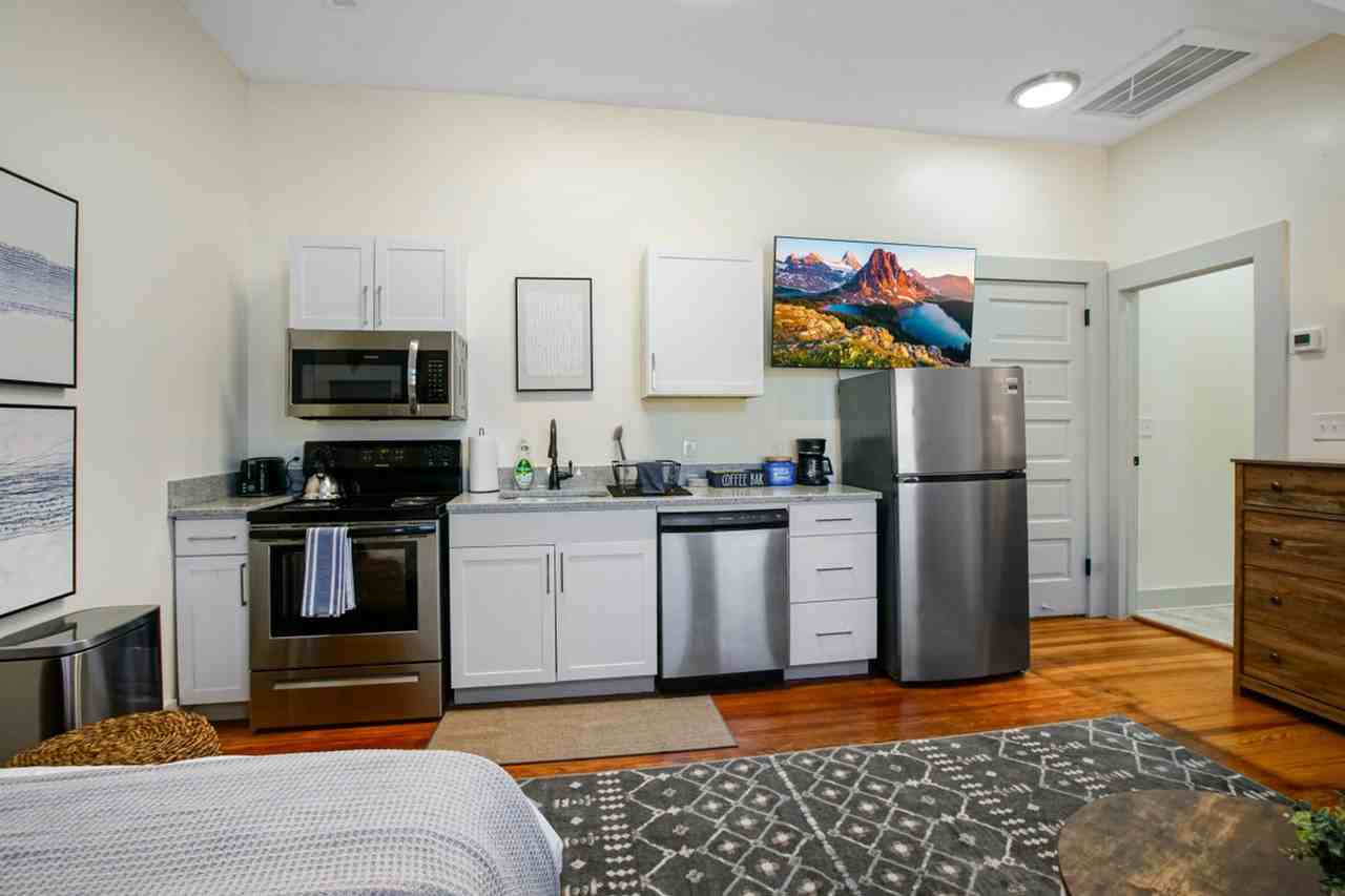 1848 E 89th St #1061085P - Photo 5 of 17