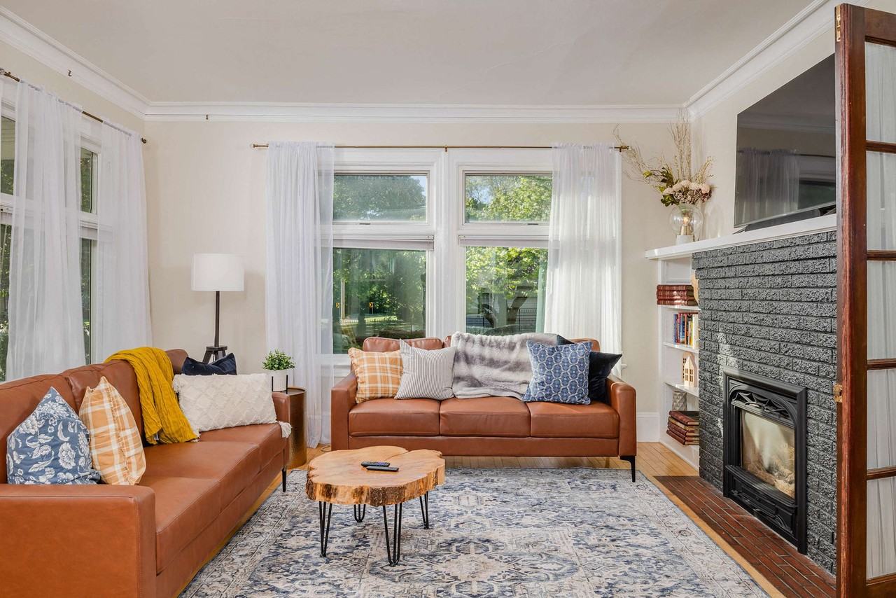 805 South State Street #1061647P - Photo 2 of 32