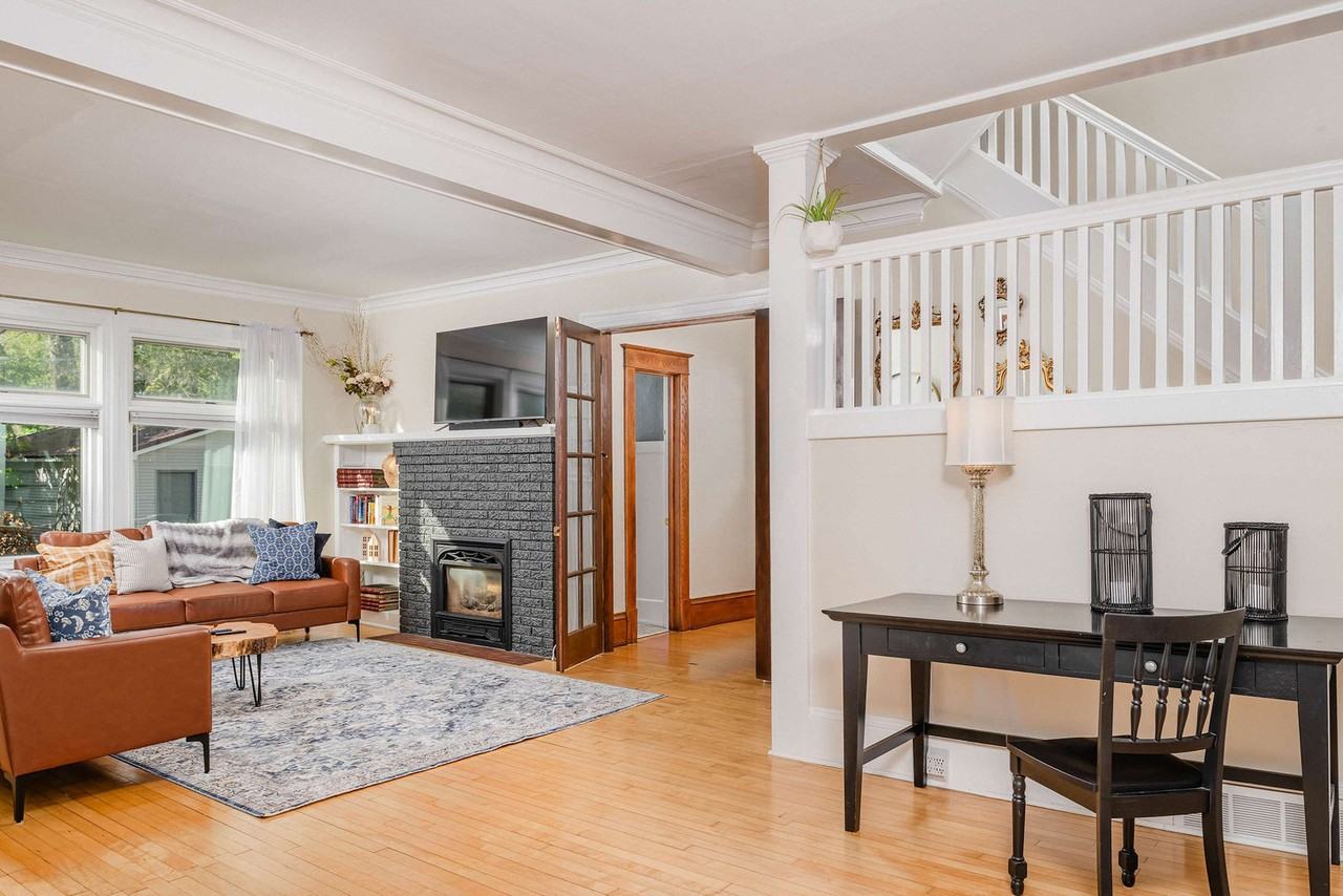 805 South State Street #1061647P - Photo 3 of 32