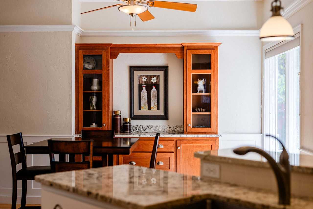 805 South State Street #1061647P - Photo 7 of 32