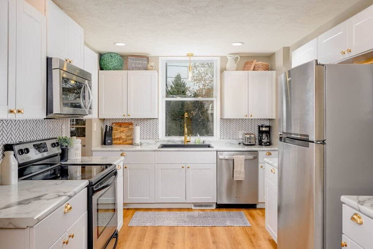 1630 S Connell St #1061649P - Photo 2 of 16
