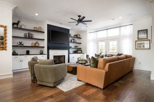 featured image of 218 Tarrow Street