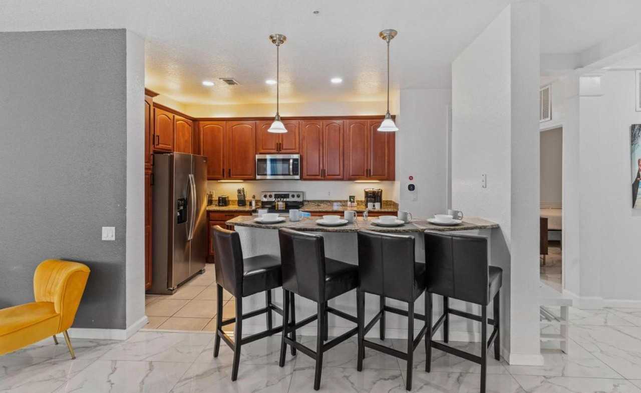 4840 Cayview Ave #1072201P - Photo 7 of 29