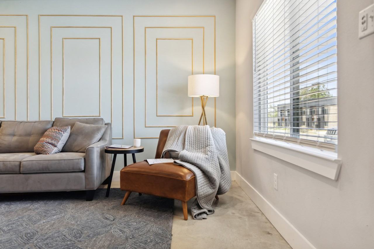 219 West 22nd Street #1072443P - Photo 2 of 23