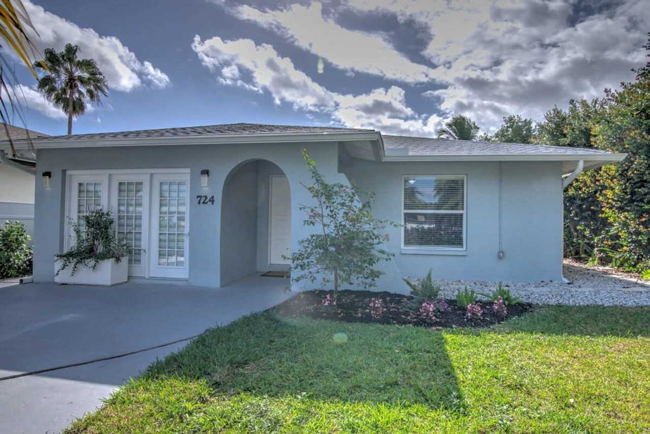 724 108th Ave N #1073495P - Photo 7 of 33