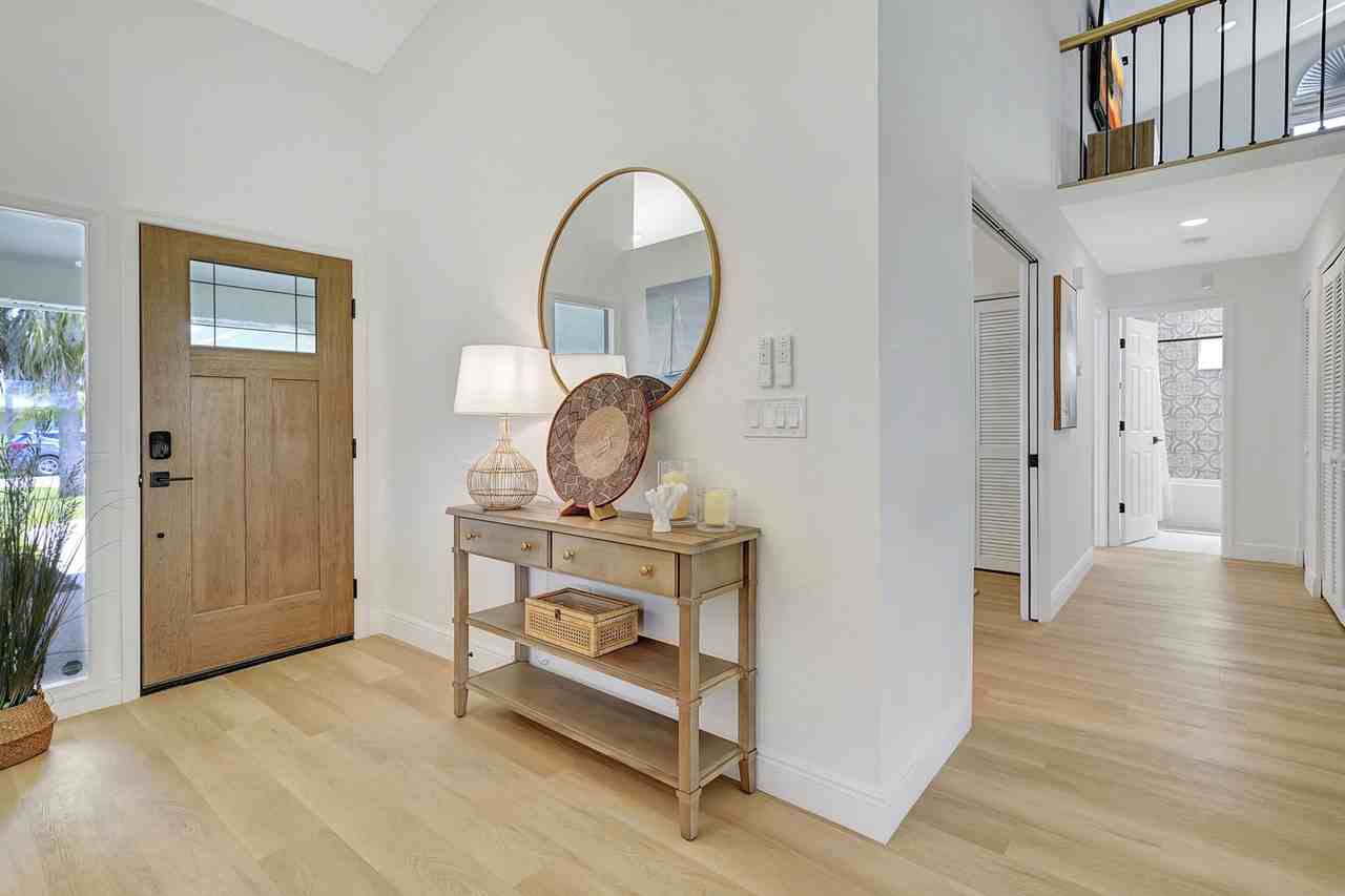 62 8th St #1073526P - Photo 5 of 45