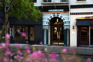 featured image of 2713 Erie Ave