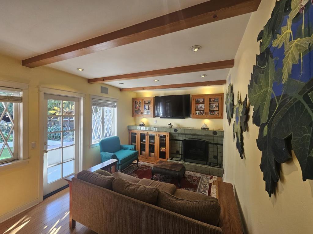 1287 Coast Village Cir - Photo 6 of 17