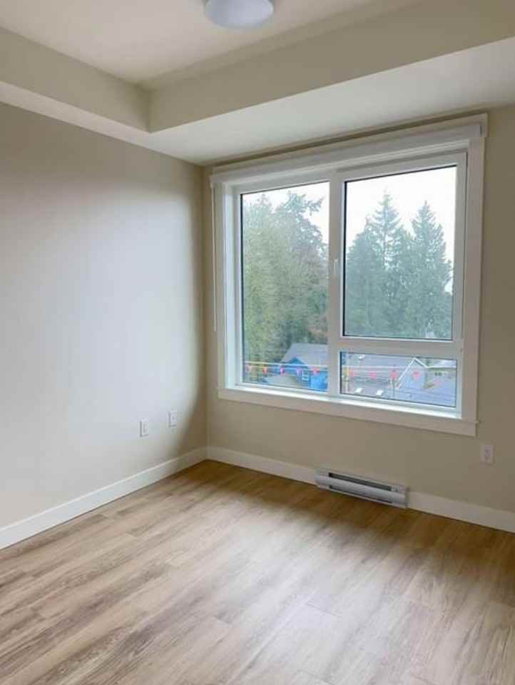 600 West Queens Road - Photo 3 of 7