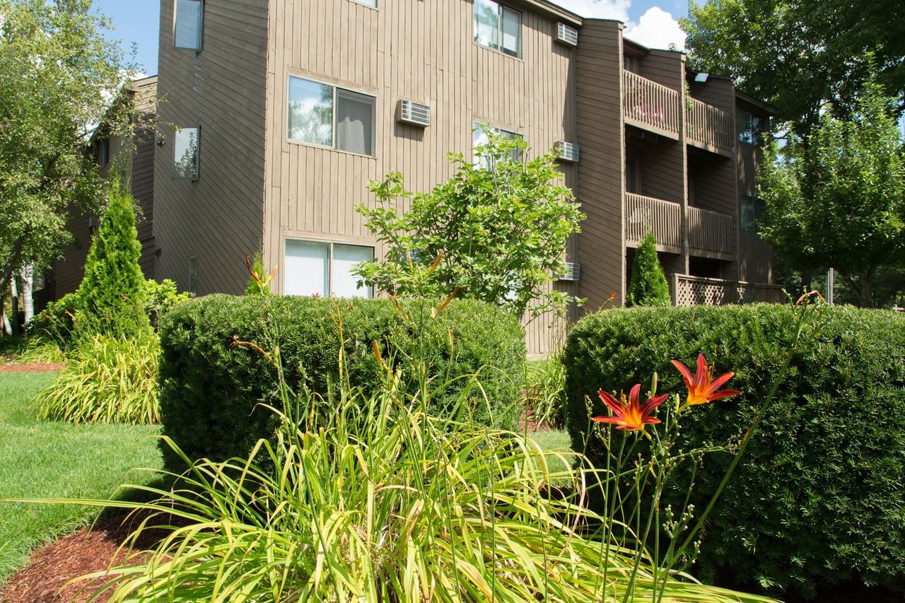 10 Center Street - Photo 4 of 33