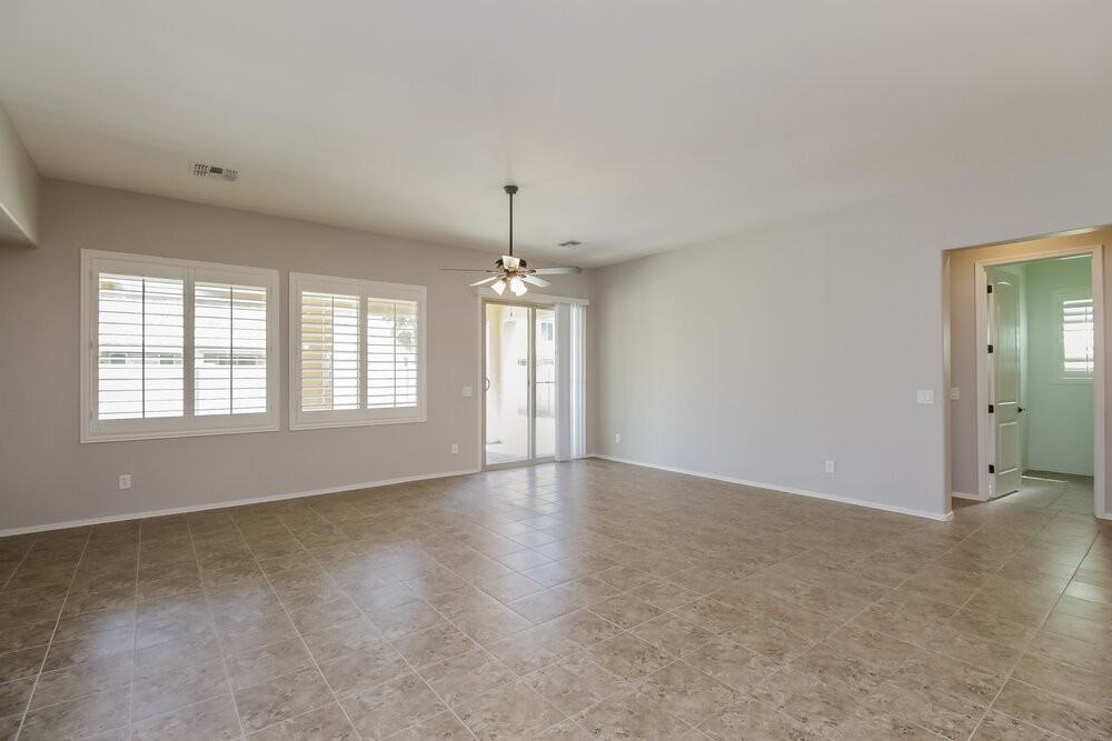 20858 E Sunset Dr - Photo 3 of 16