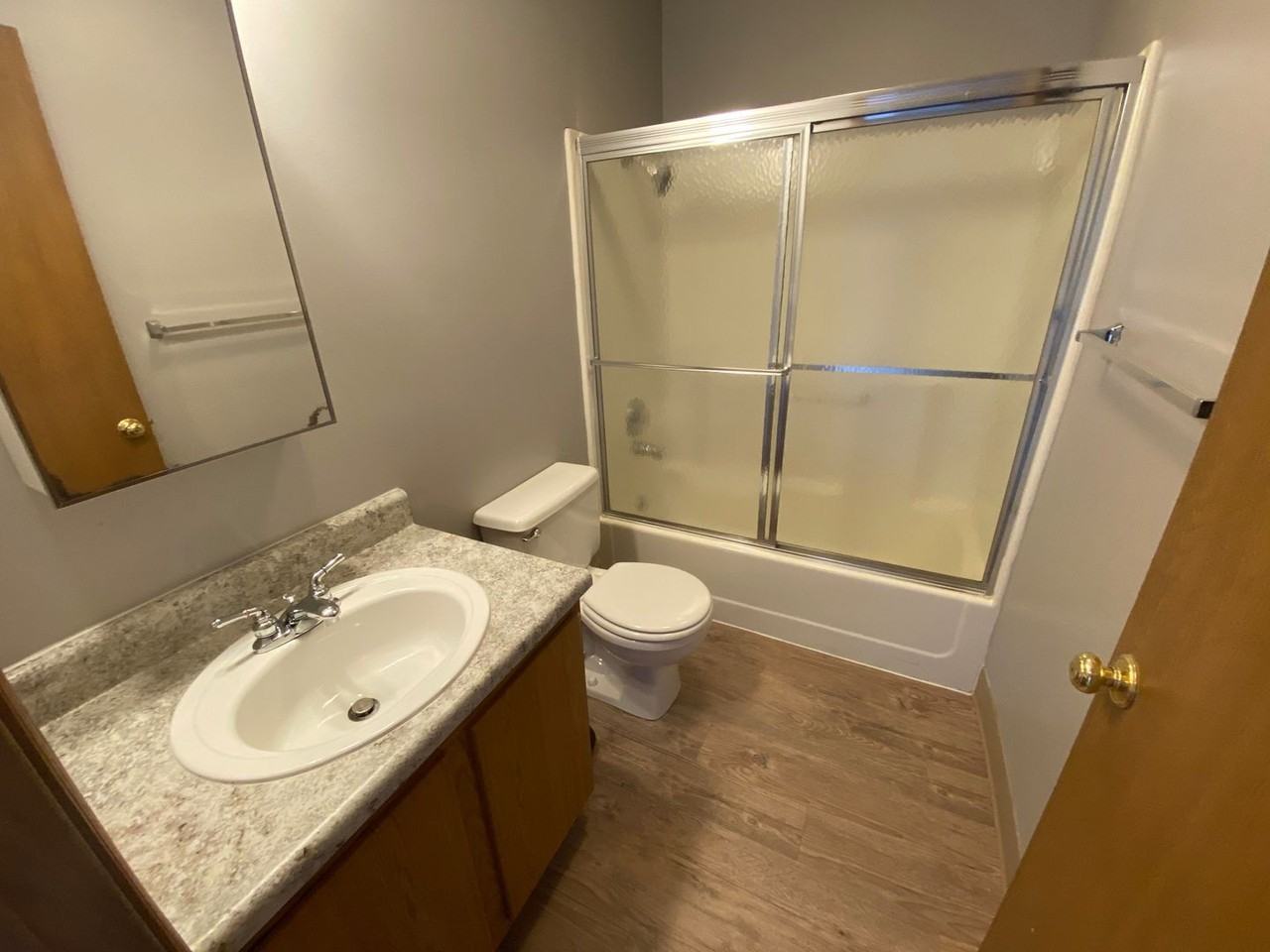 Greenview Apartments - Photo 5 of 23