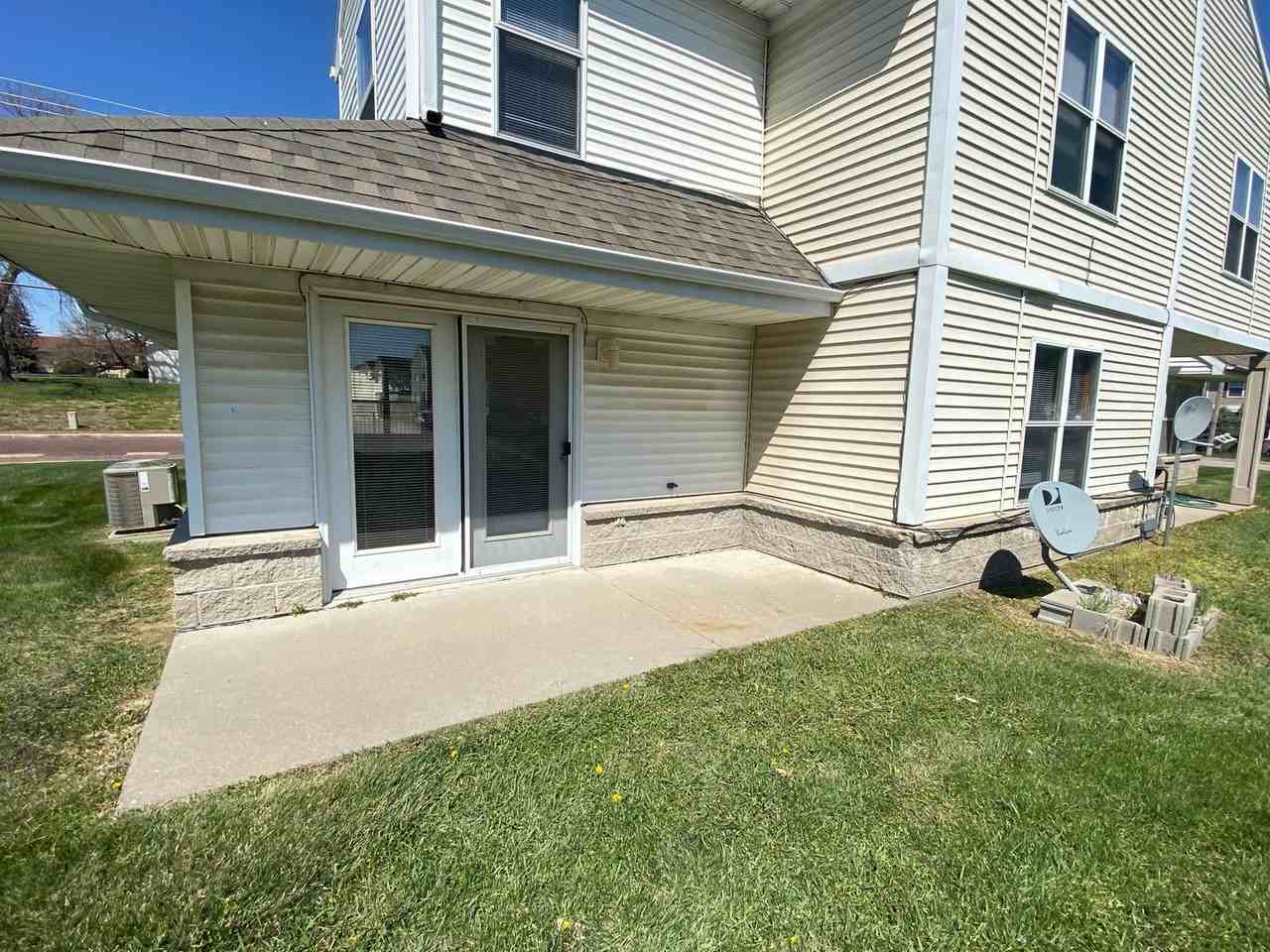 Greenview Apartments - Photo 6 of 23