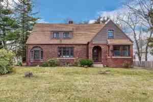 featured image of 60 Maple Ave