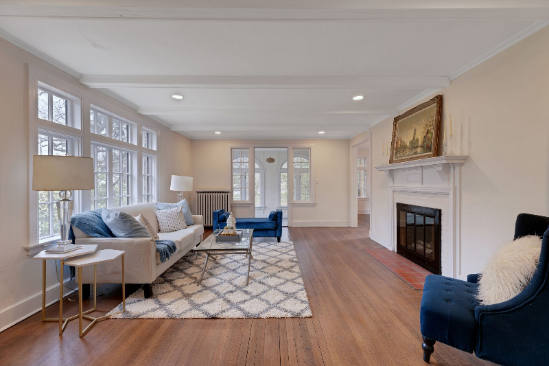 60 Maple Ave - Photo 4 of 20