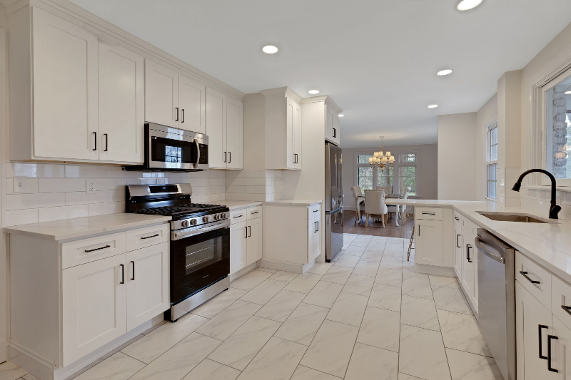 60 Maple Ave - Photo 7 of 20