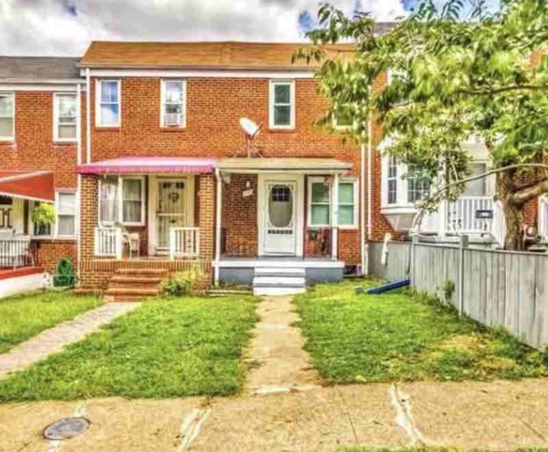 1047 Wilmington Ave - Photo 2 of 21