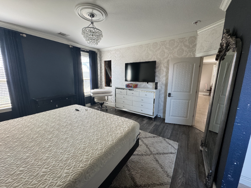 771 Lancashire Ln - Photo 2 of 13