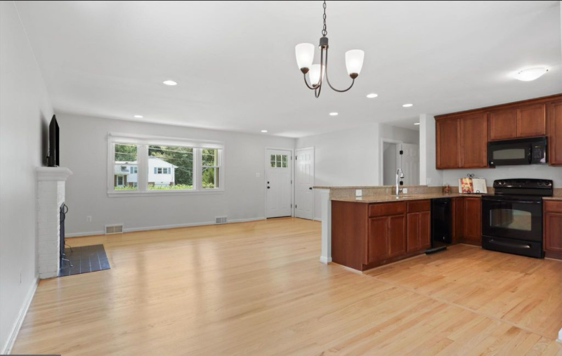 5954 Kedron St - Photo 7 of 20