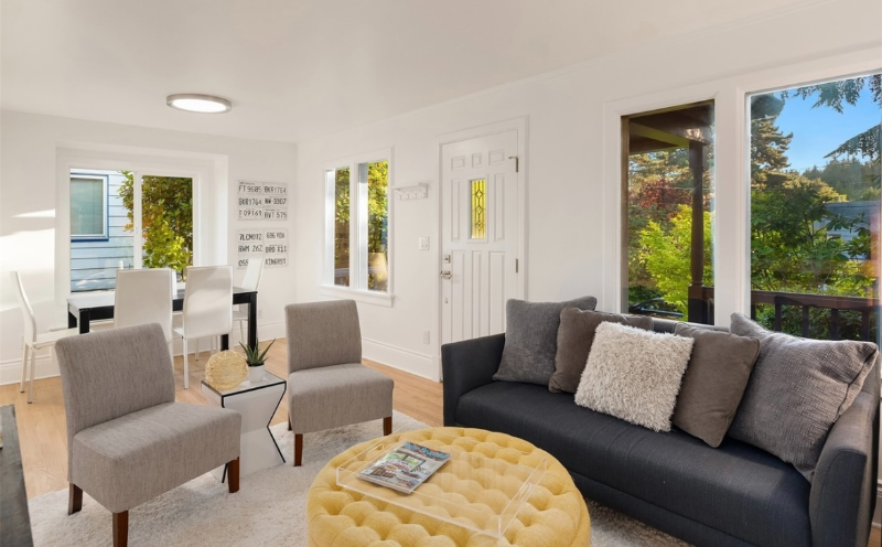 4258 33rd Ave W - Photo 5 of 21