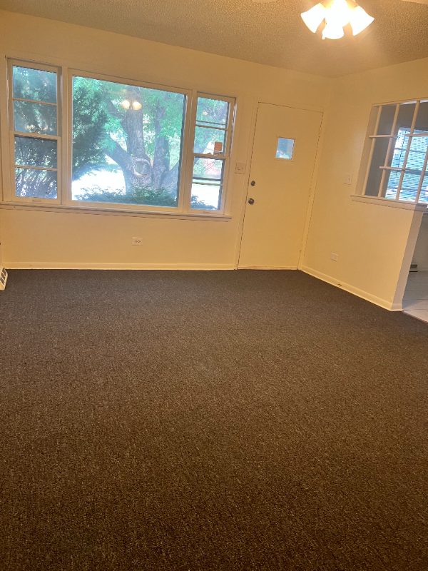 Contact 312 - Photo 2 of 10