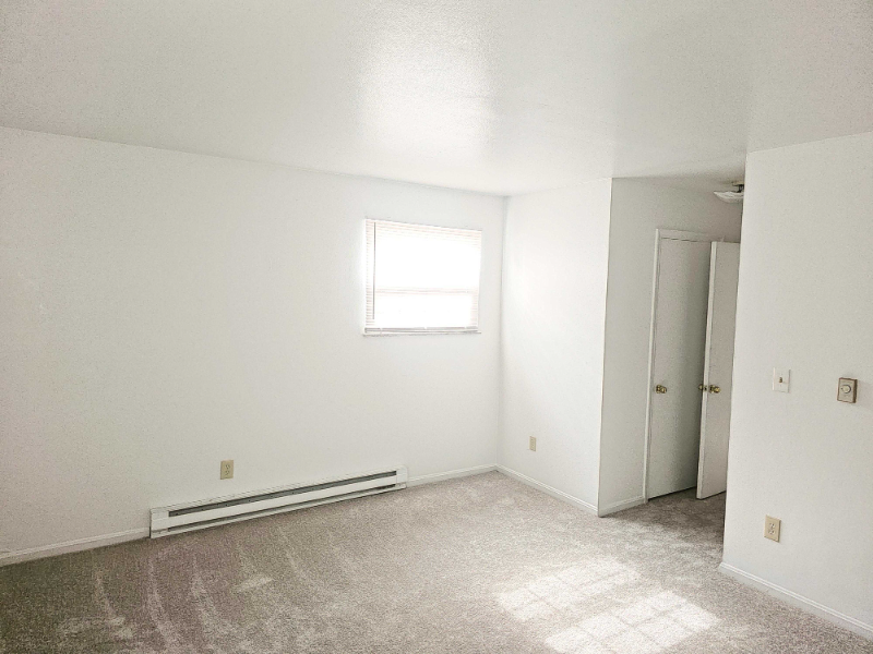 5856 Highview Dr - Photo 6 of 9