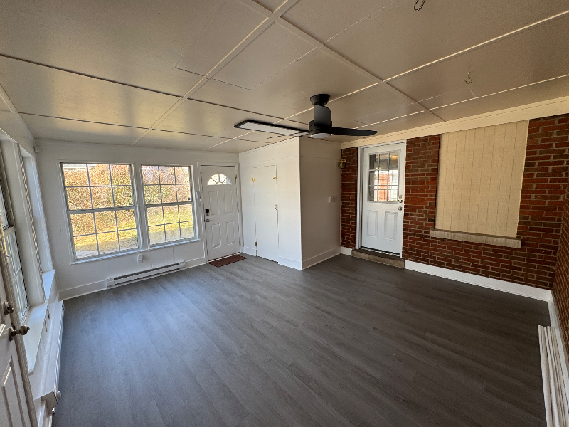 1913 Westminster Dr - Photo 3 of 20