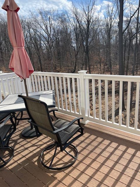 112 Graystone Dr - Photo 3 of 5