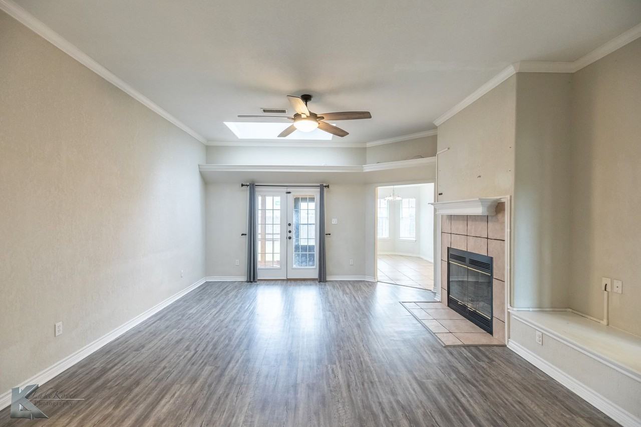 3942 Notre Dame Cir - Photo 4 of 30