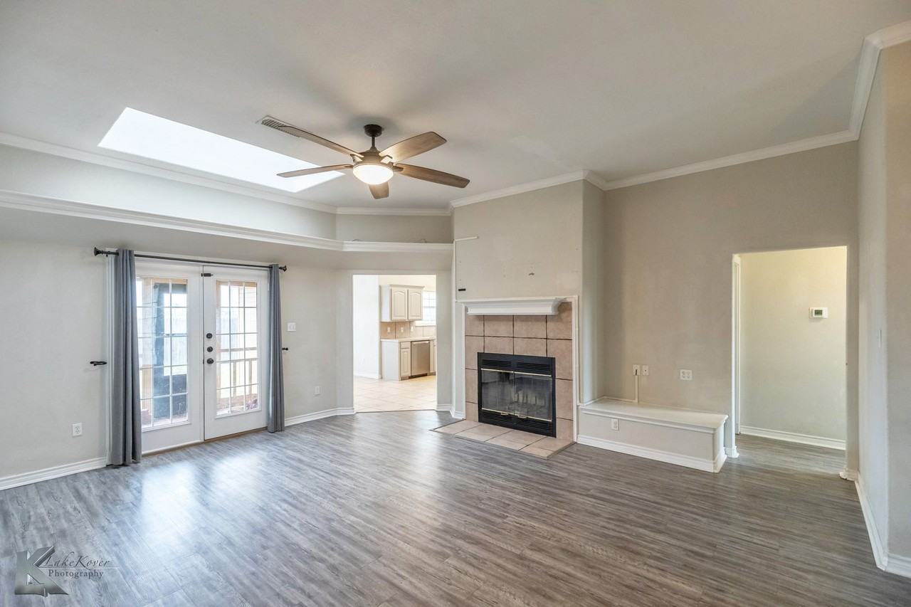 3942 Notre Dame Cir - Photo 5 of 30