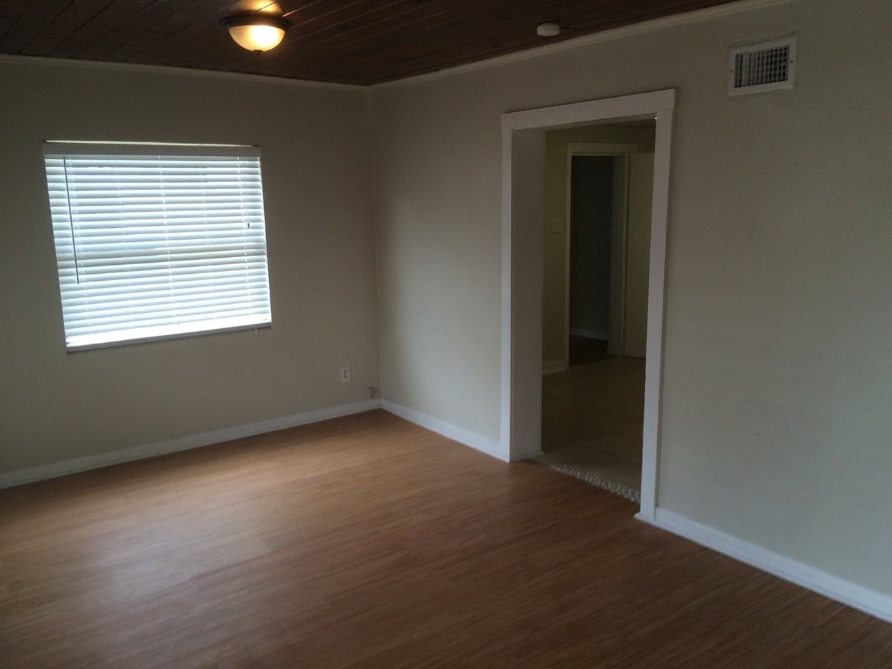 1722 W Nassau St - Photo 5 of 10