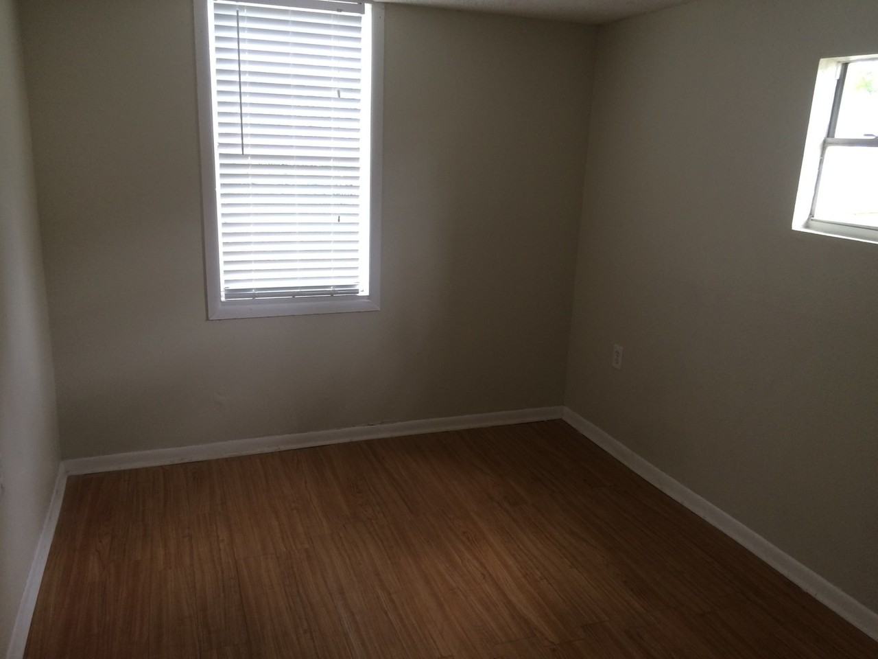 1722 W Nassau St - Photo 6 of 10