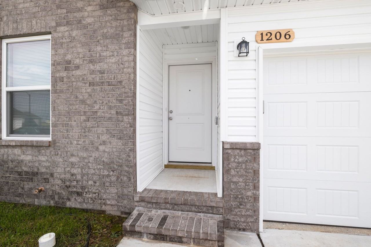1291 S Choctaw Rd - Photo 2 of 22