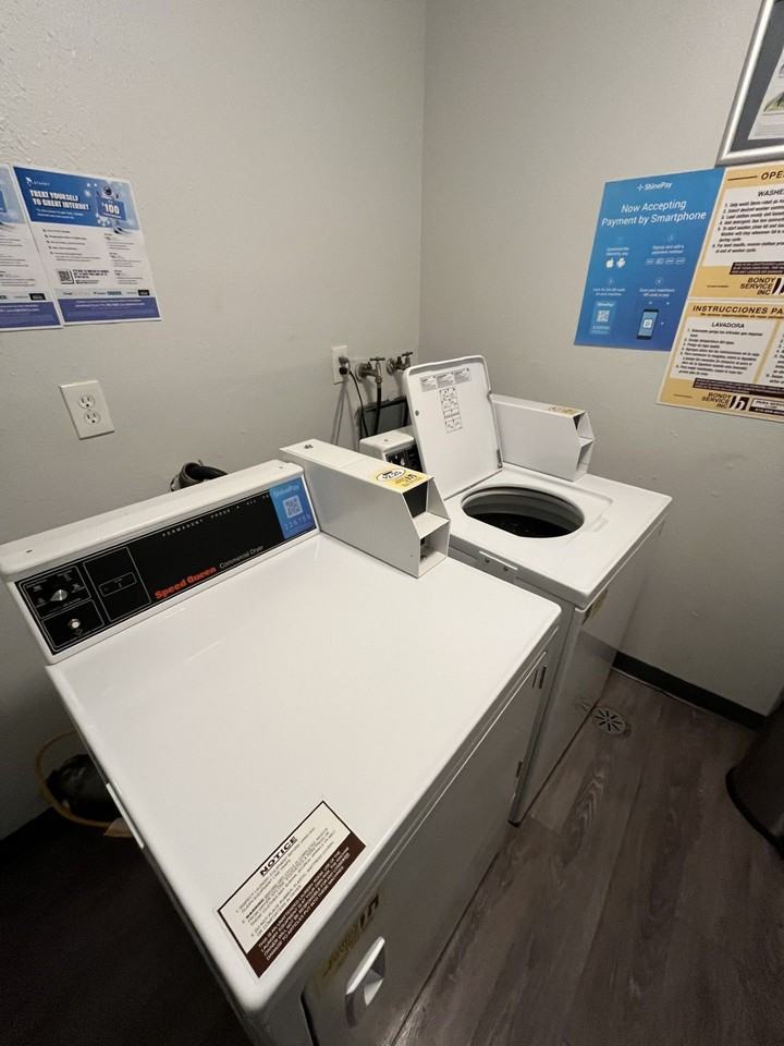 5302 Colodny Ave - Photo 4 of 5