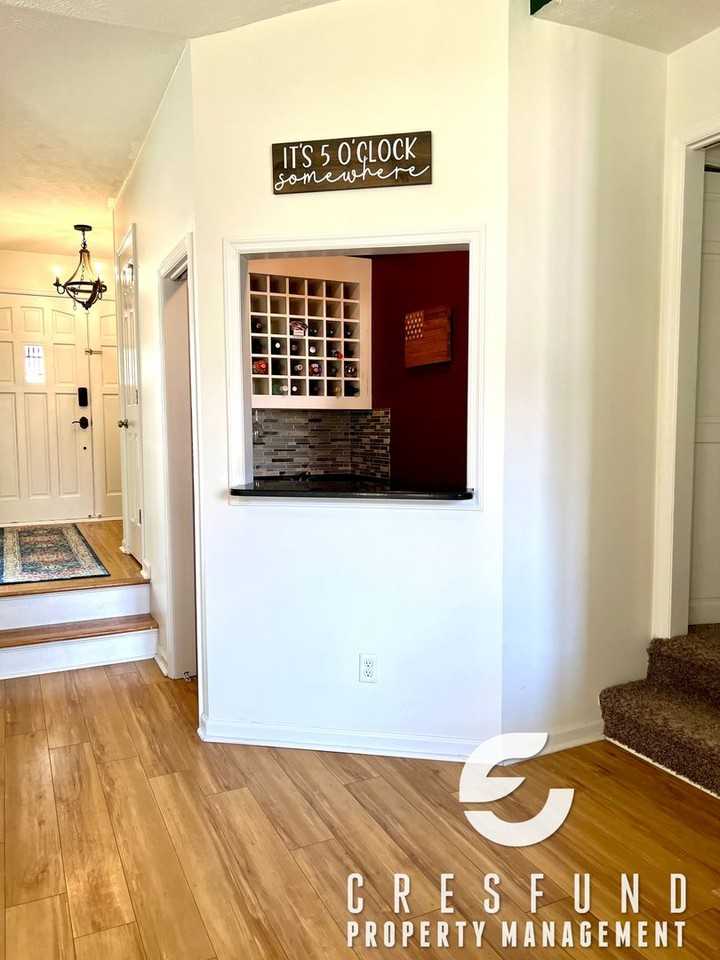 500 Runnymede Ct - Photo 5 of 27