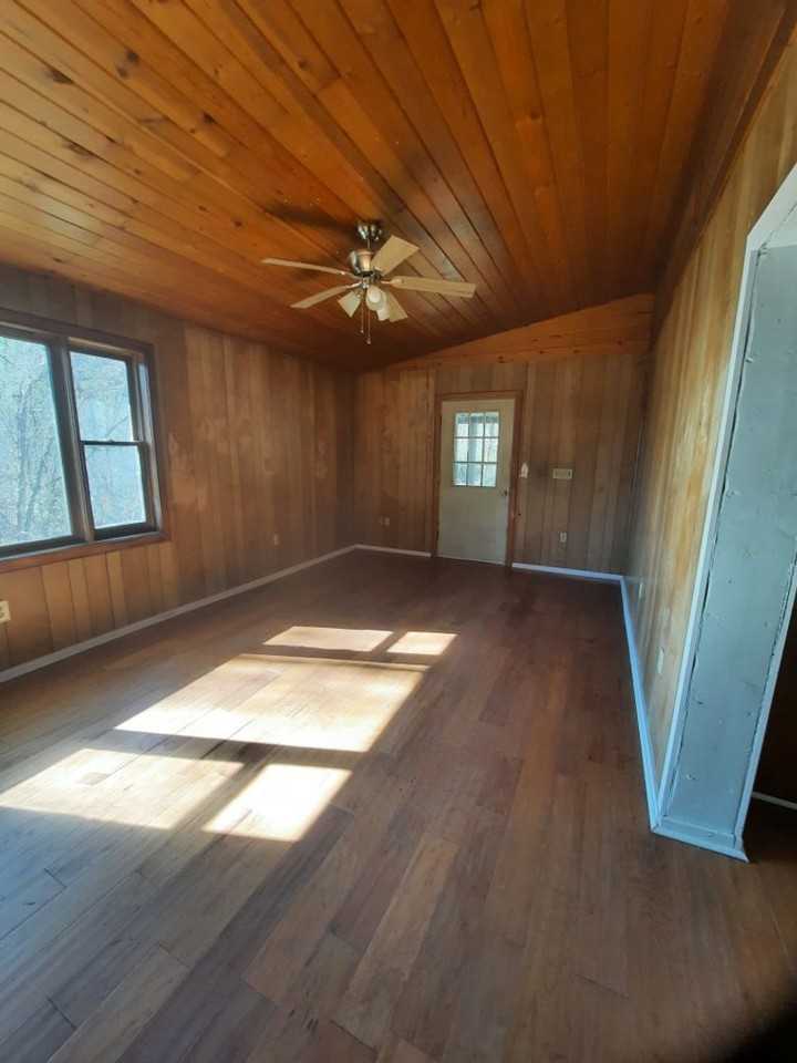 421 Berry Mountain Rd - Photo 4 of 14